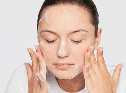 Révolutionnaire : La meilleure routine de soins de la peau acnéique, approuvée par un dermatologue | The Wink Clinique